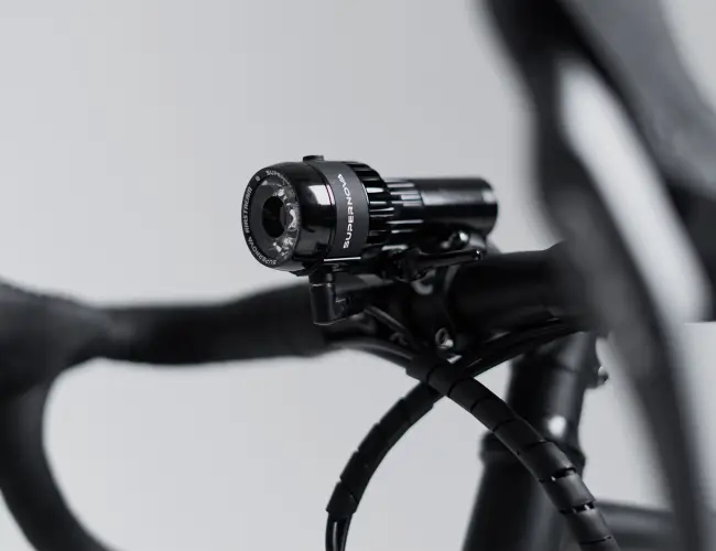 Battery-powered Supernova light Battery-powered Supernova light